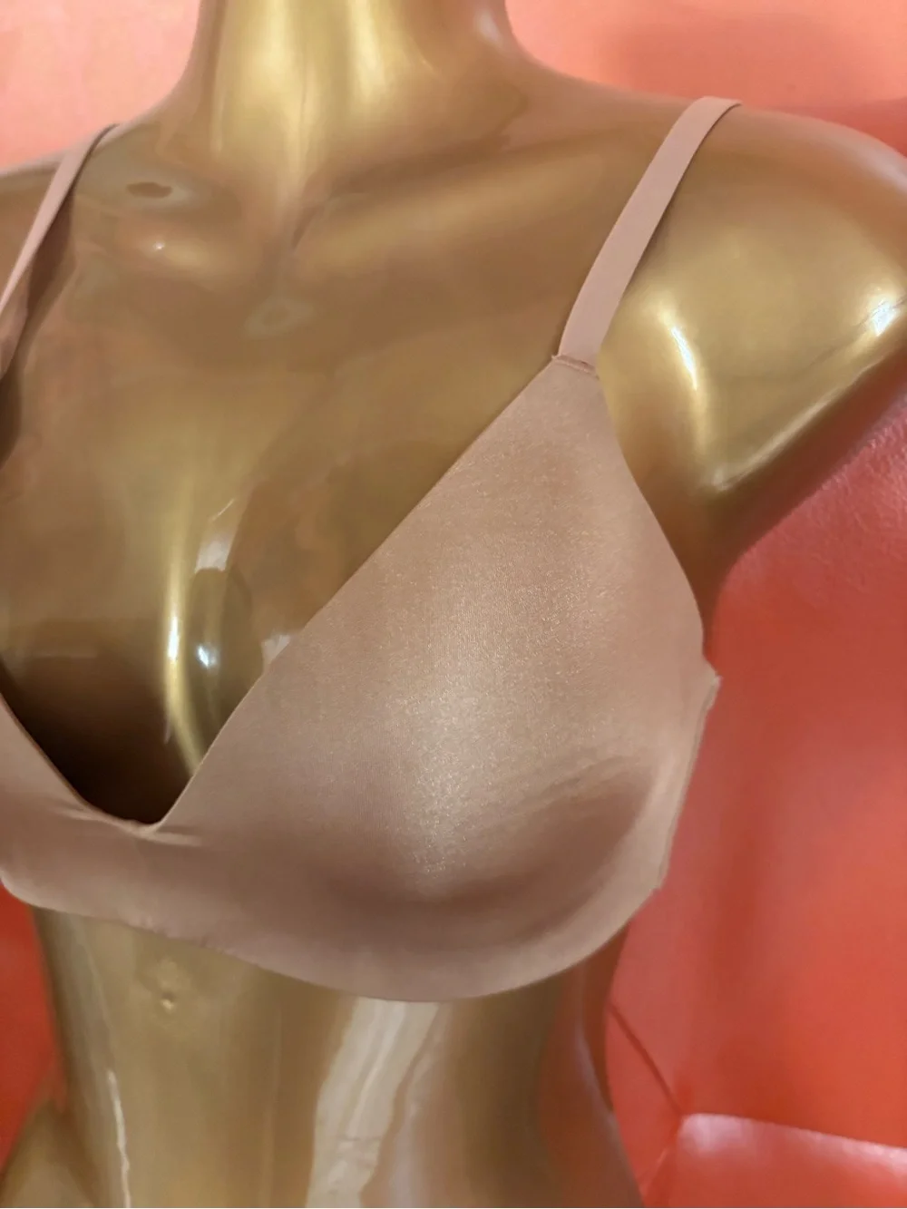 Seamless SKIMS bra